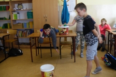 16-001